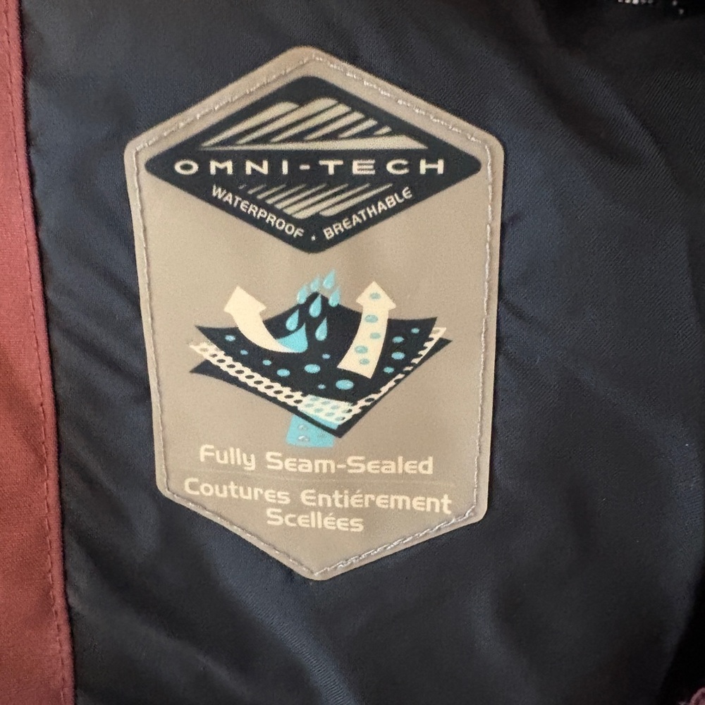Columbia Women’s Maroon Rain Jacket - Picture 5 of 6